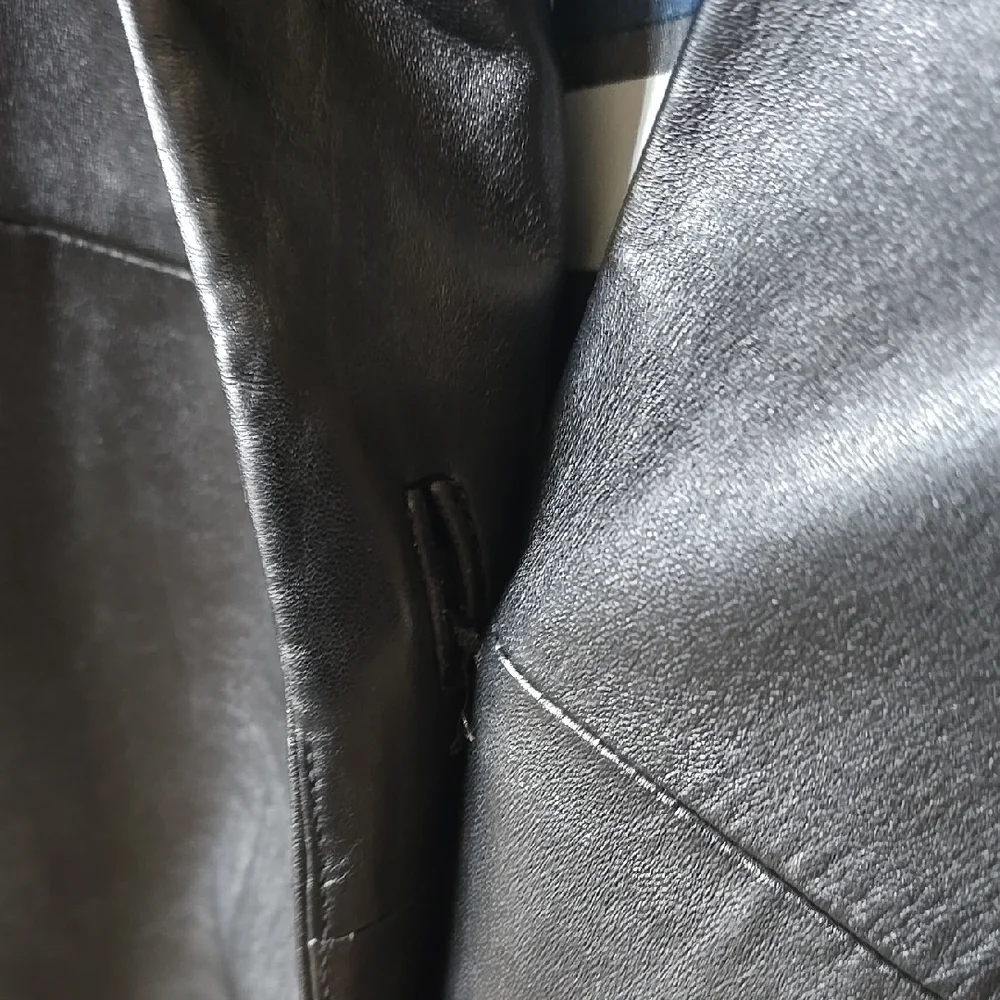 Kenneth Cole Black Trench Coat Timeless Elegance - Picture 5 of 16